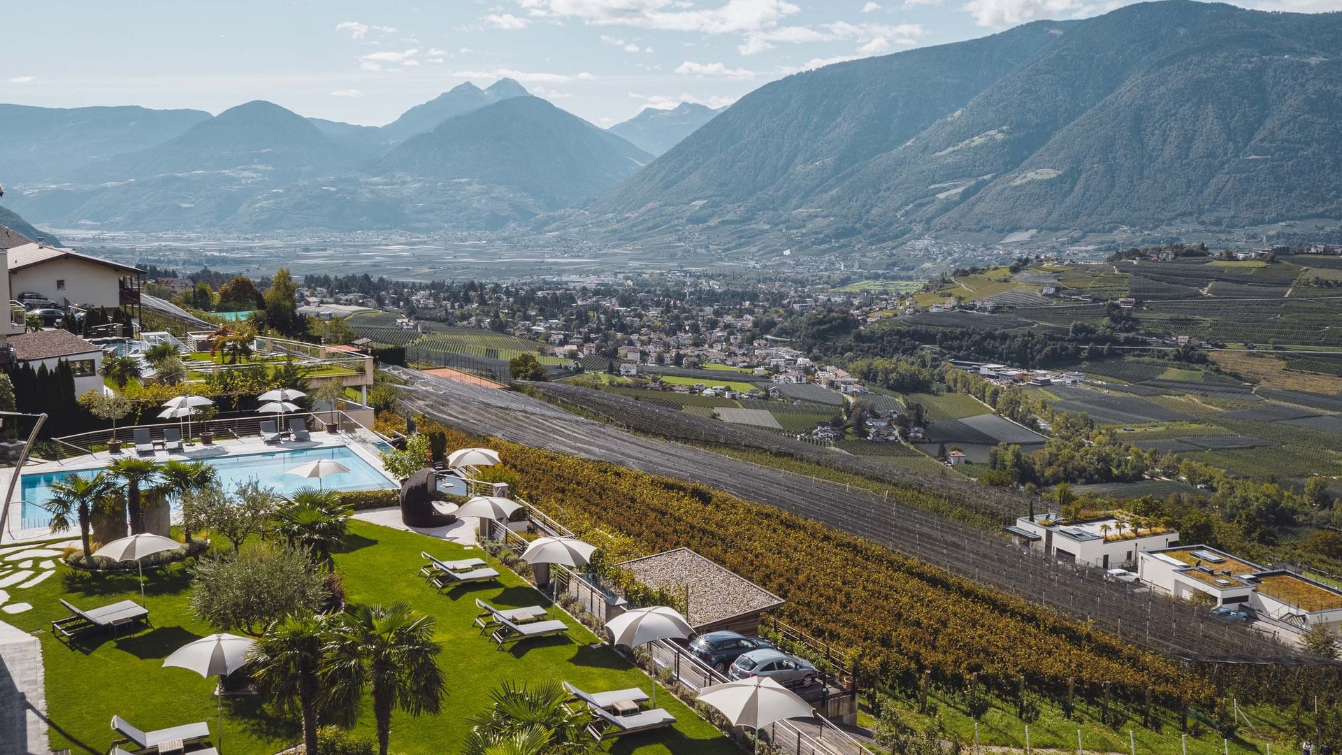 Un hotel a Scena con piscina da togliere il fiato! Un hotel a Scena con piscina da togliere il fiato!