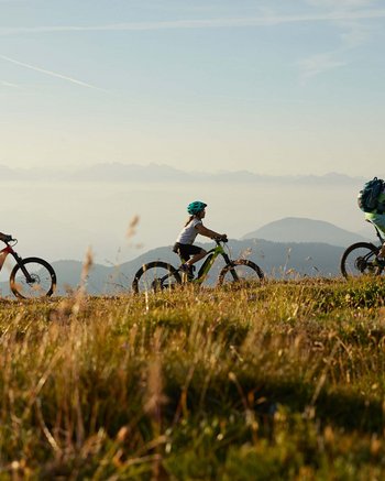 Wie wär’s mit Urlaub im Weingut in Südtirol? Wie wär’s mit Urlaub im Weingut in Südtirol?