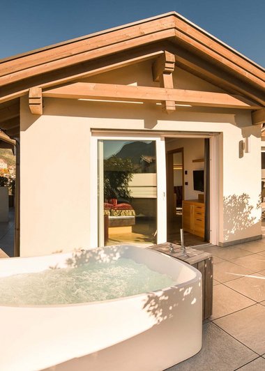 Resmairhof, das Hotel mit eigenem Whirlpool auf der Terrasse Resmairhof, das Hotel mit eigenem Whirlpool auf der Terrasse