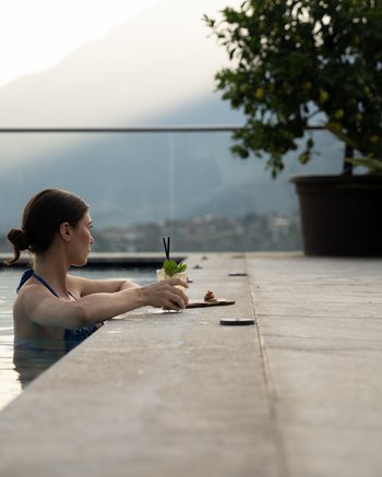 Ihr Hotel mit beheiztem Außenpool in Südtirol Ihr Hotel mit beheiztem Außenpool in Südtirol